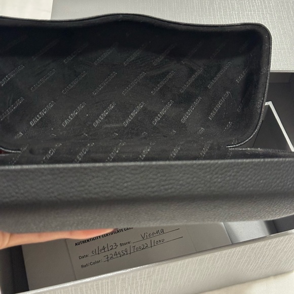 BALENCIAGA MONO CAT 2.0 SUNGLASSES - Picture 13 of 14